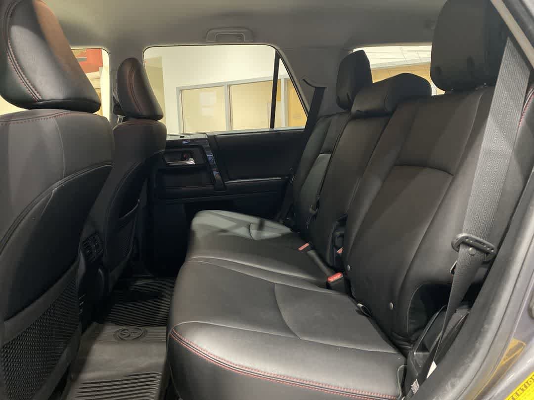 Thumbnail: 2019 Toyota 4Runner - 21