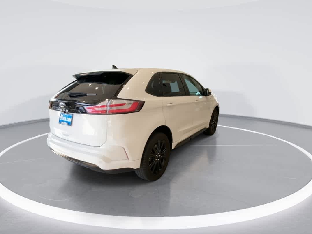 Thumbnail: 2024 Ford Edge - 8