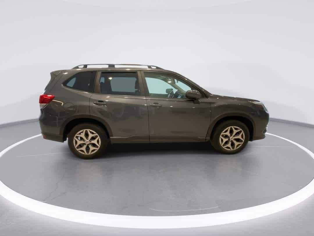 Thumbnail: 2022 Subaru Forester - 9