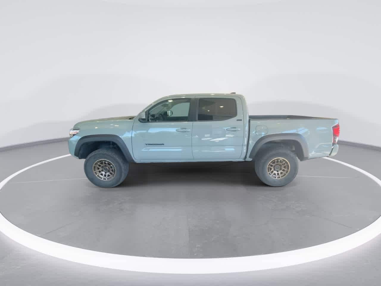 Thumbnail: 2022 Toyota Tacoma - 5