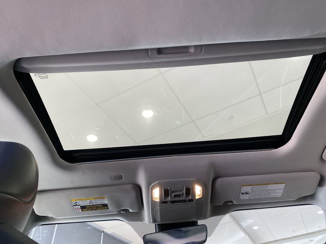 Thumbnail: 2021 Toyota Highlander - 21