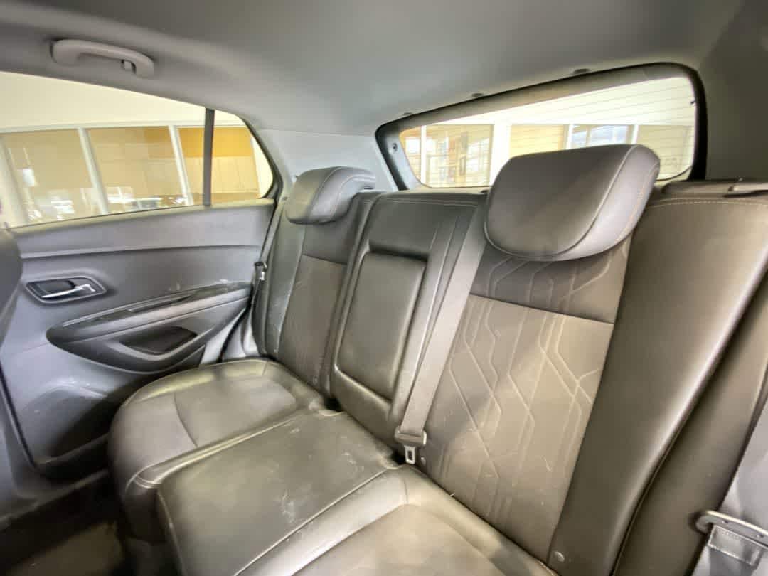 Thumbnail: 2021 Chevrolet Trax - 24