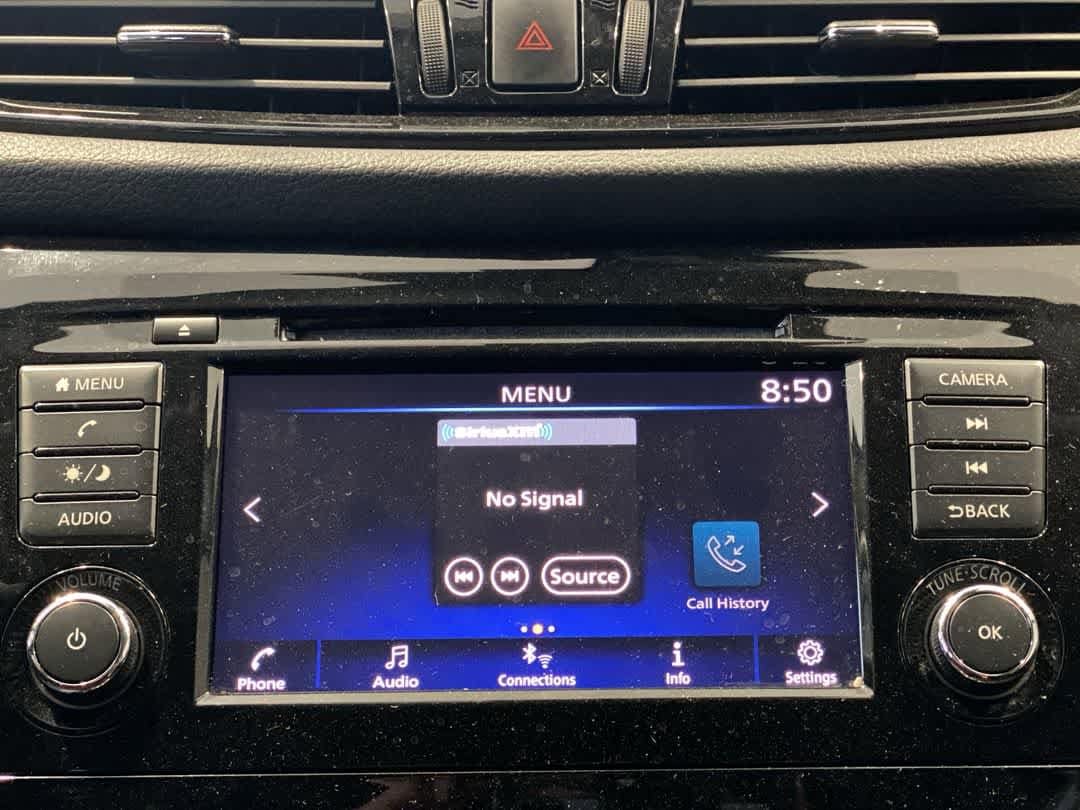 Thumbnail: 2021 Nissan Rogue Sport - 19