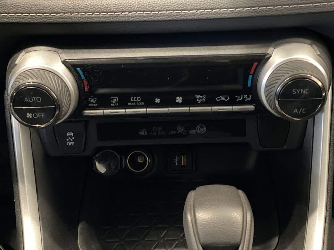 Thumbnail: 2023 Toyota RAV4 - 21