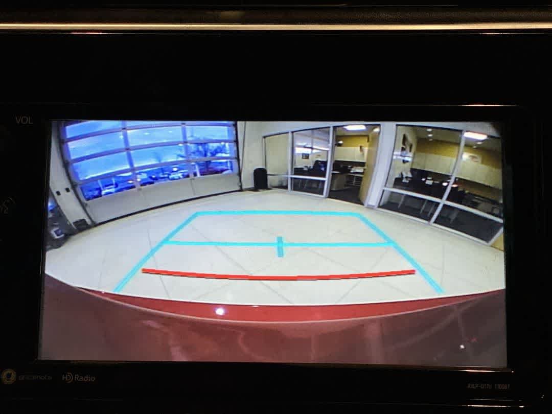 Thumbnail: 2018 Toyota Corolla iM - 19