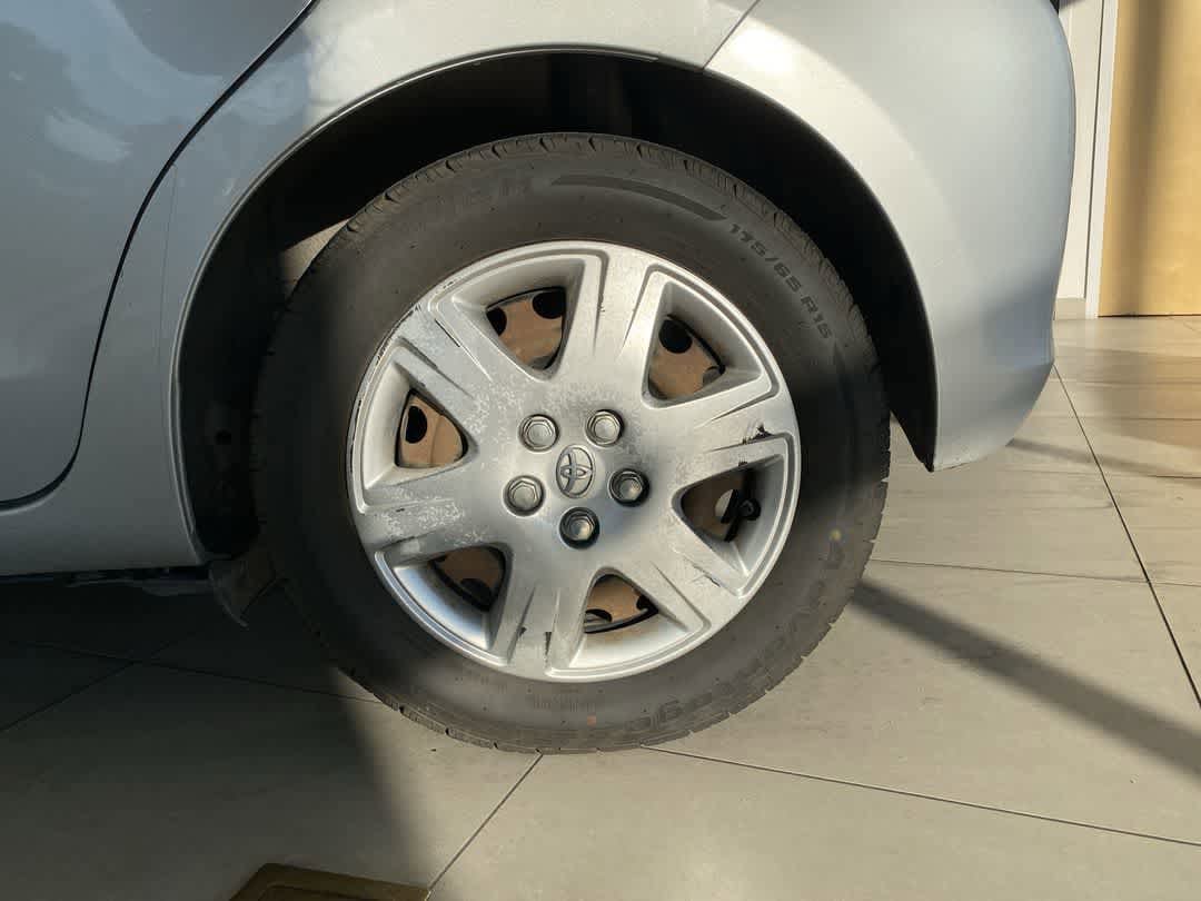 Thumbnail: 2014 Toyota Yaris - 11