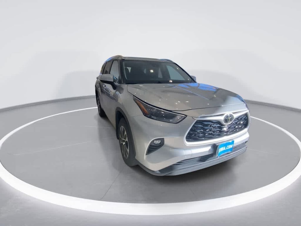 Used 2023 Toyota Highlander XLE SUV