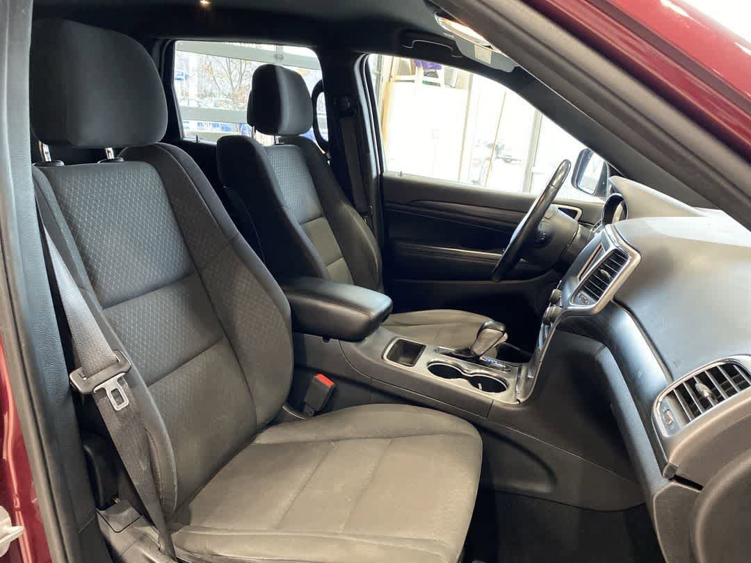 Thumbnail: 2020 Jeep Grand Cherokee - 24