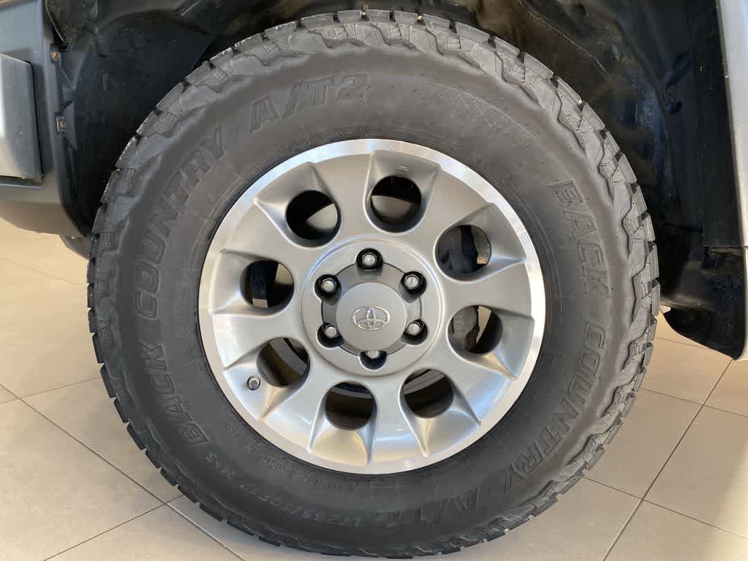 Thumbnail: 2013 Toyota FJ Cruiser - 12