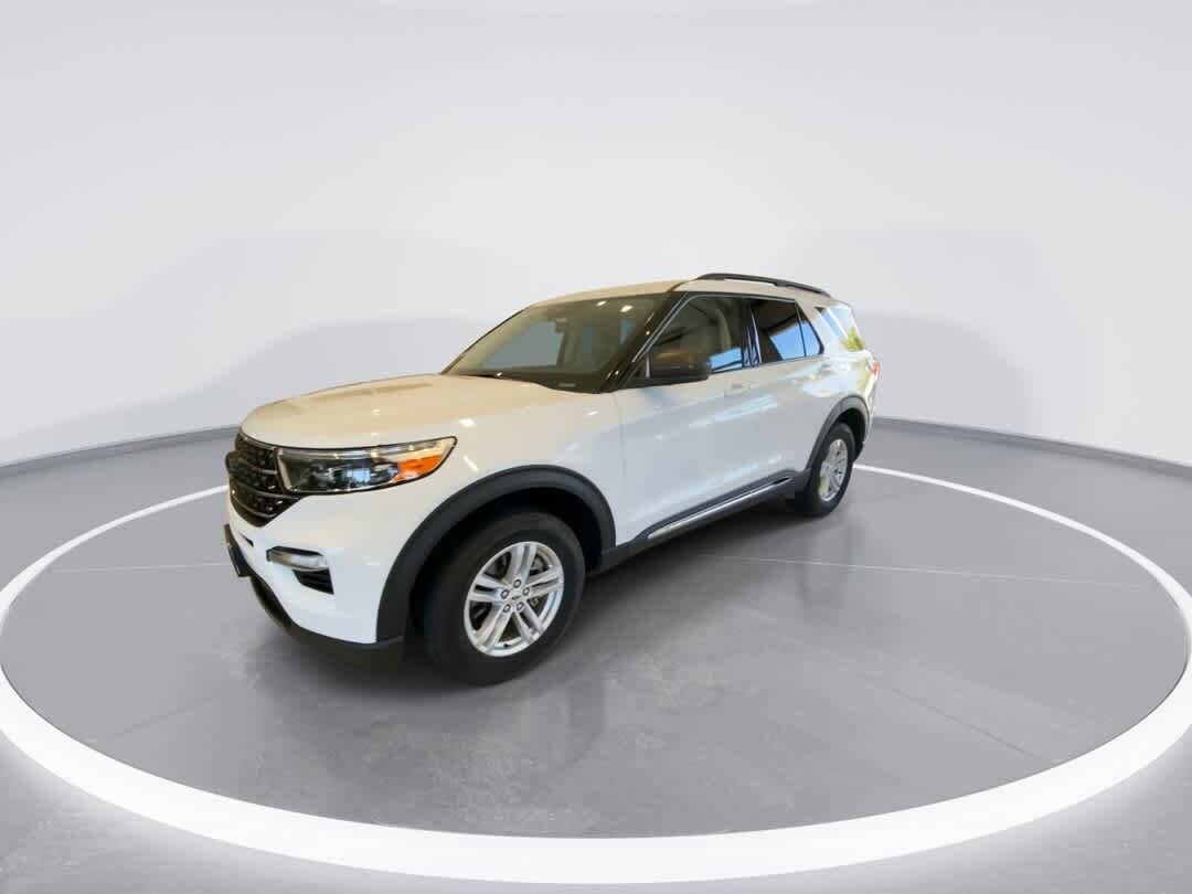 2023 Ford Explorer XLT photo 4
