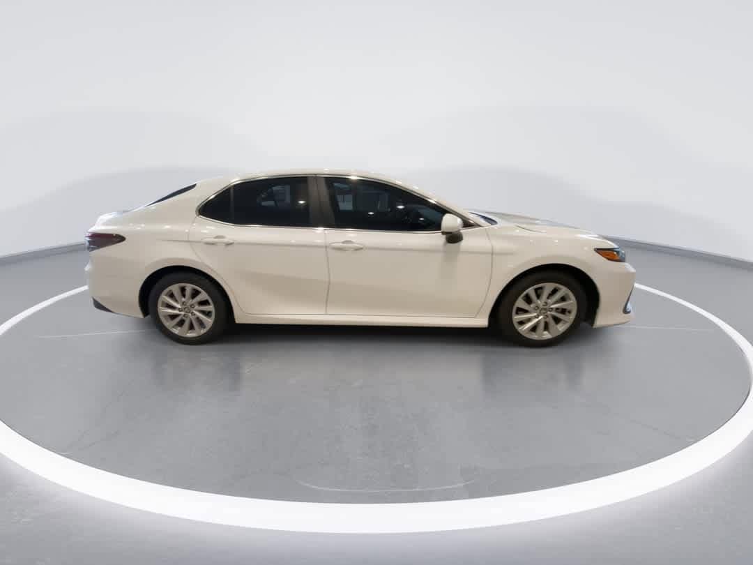 Thumbnail: 2022 Toyota Camry - 9