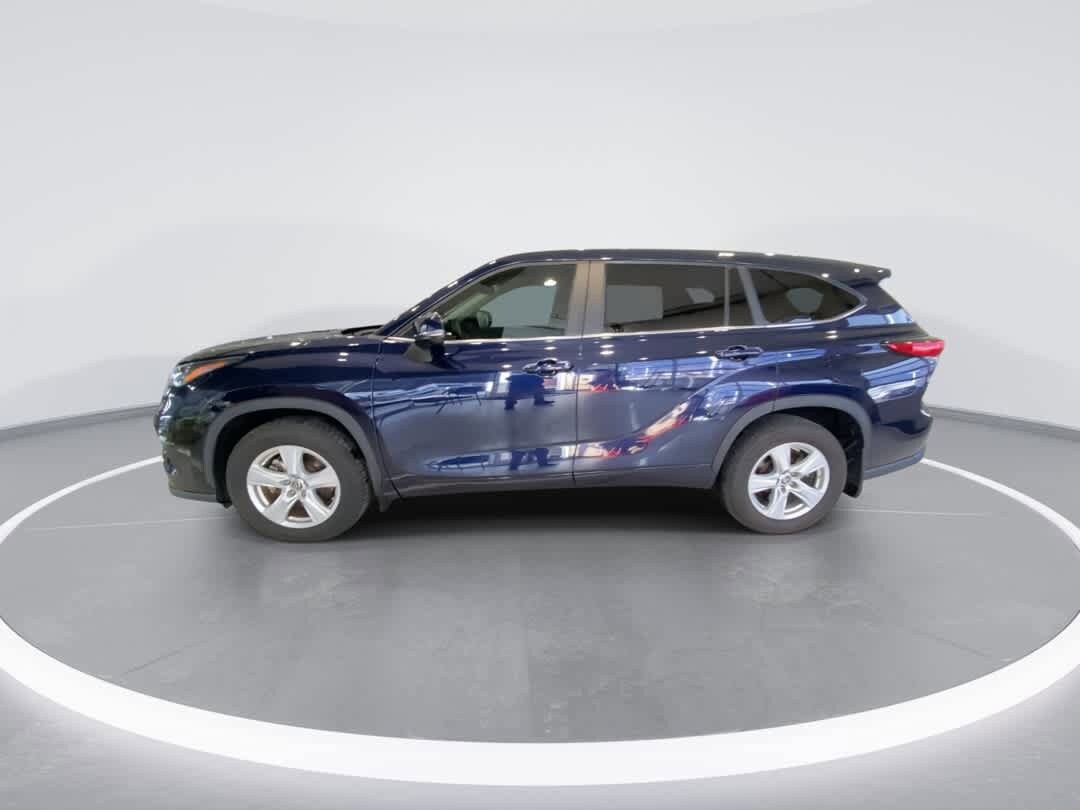 Thumbnail: 2023 Toyota Highlander - 5