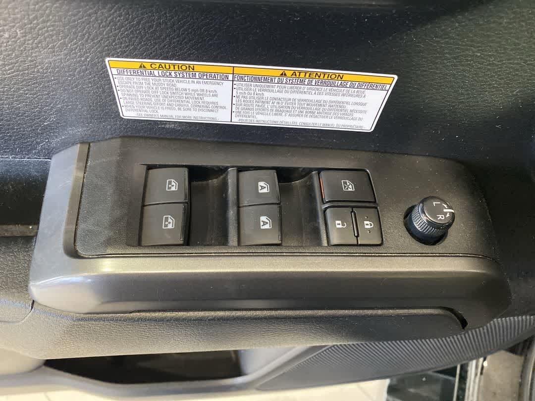 Thumbnail: 2020 Toyota Tacoma - 13