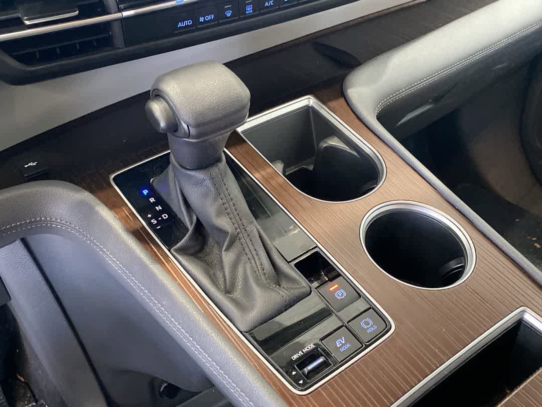 Thumbnail: 2023 Toyota Sienna - 19