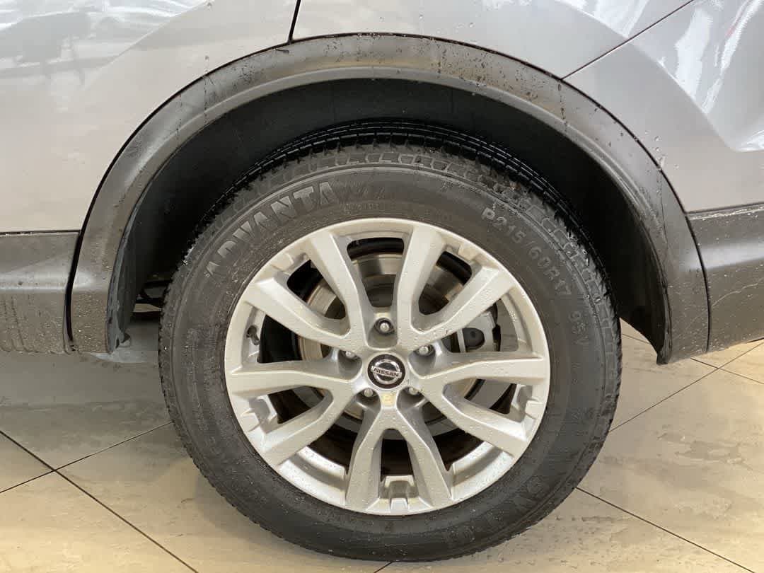 Thumbnail: 2021 Nissan Rogue Sport - 13