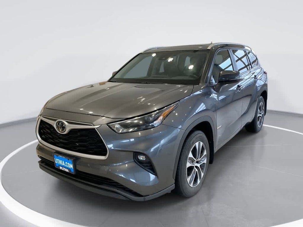 Used 2023 Toyota Highlander XLE SUV