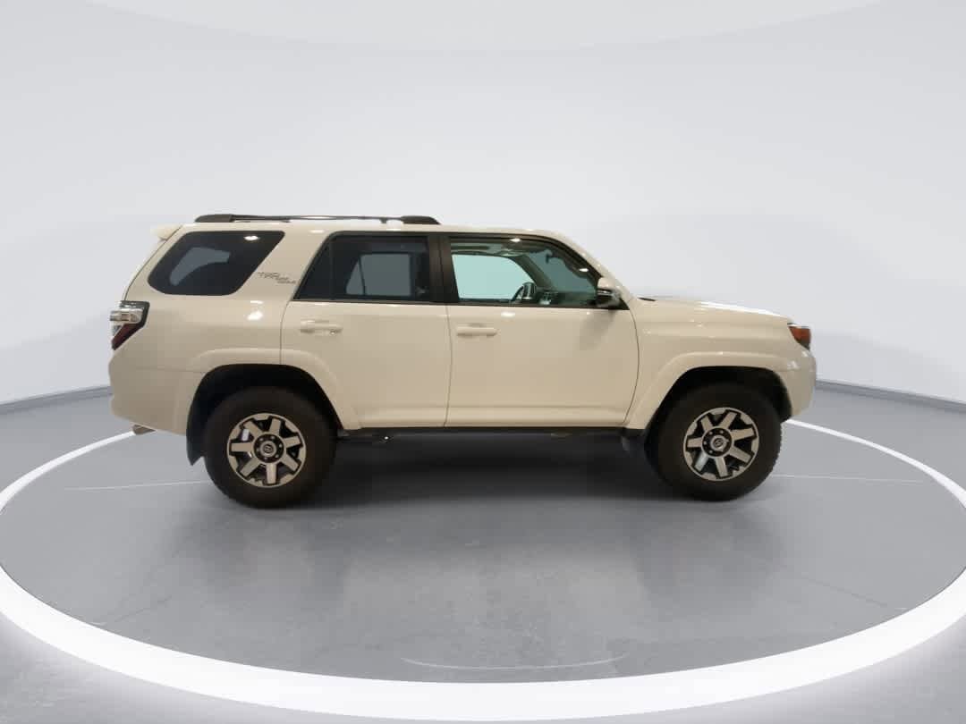 Thumbnail: 2021 Toyota 4Runner - 9