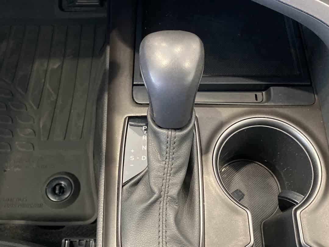 Thumbnail: 2022 Toyota Camry - 17