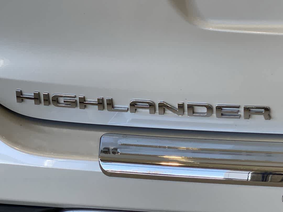 Thumbnail: 2024 Toyota Highlander - 11