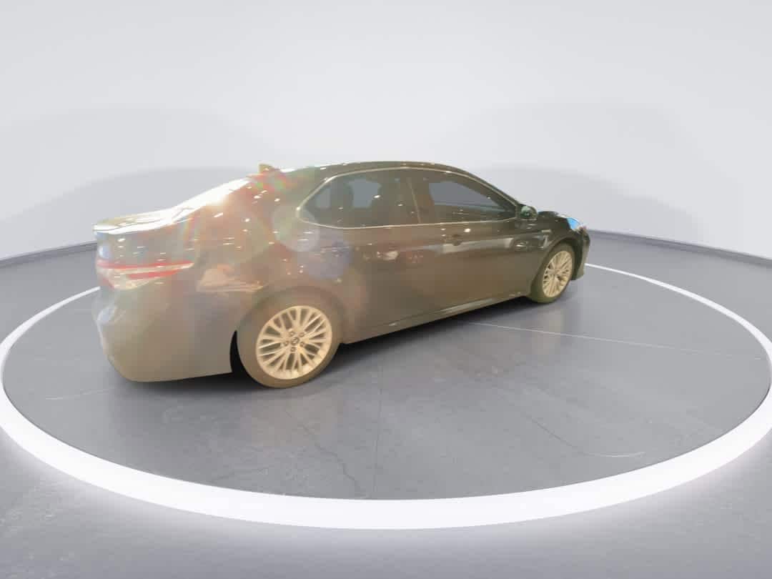 Thumbnail: 2018 Toyota Camry - 8