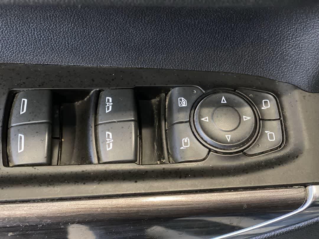 Thumbnail: 2019 Chevrolet Silverado 1500 - 16