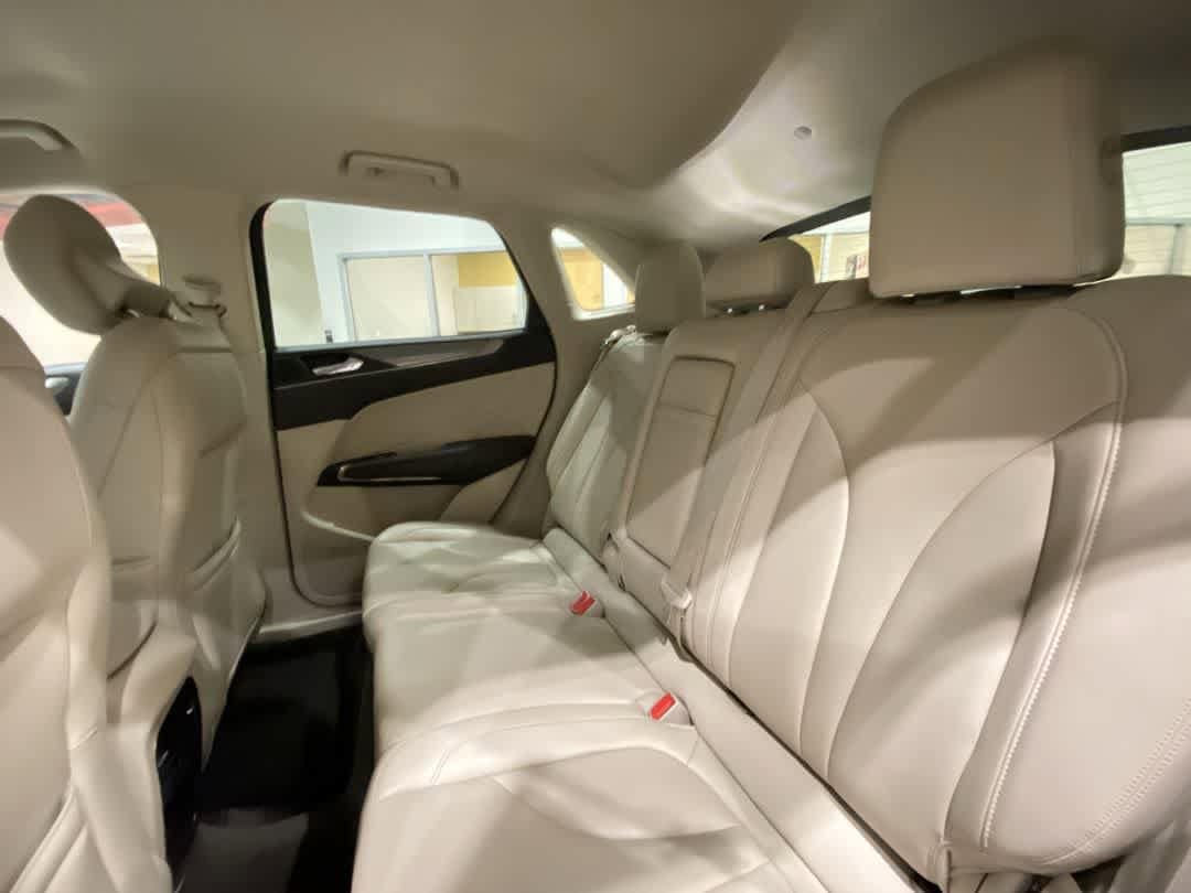 Thumbnail: 2017 Lincoln MKC - 24