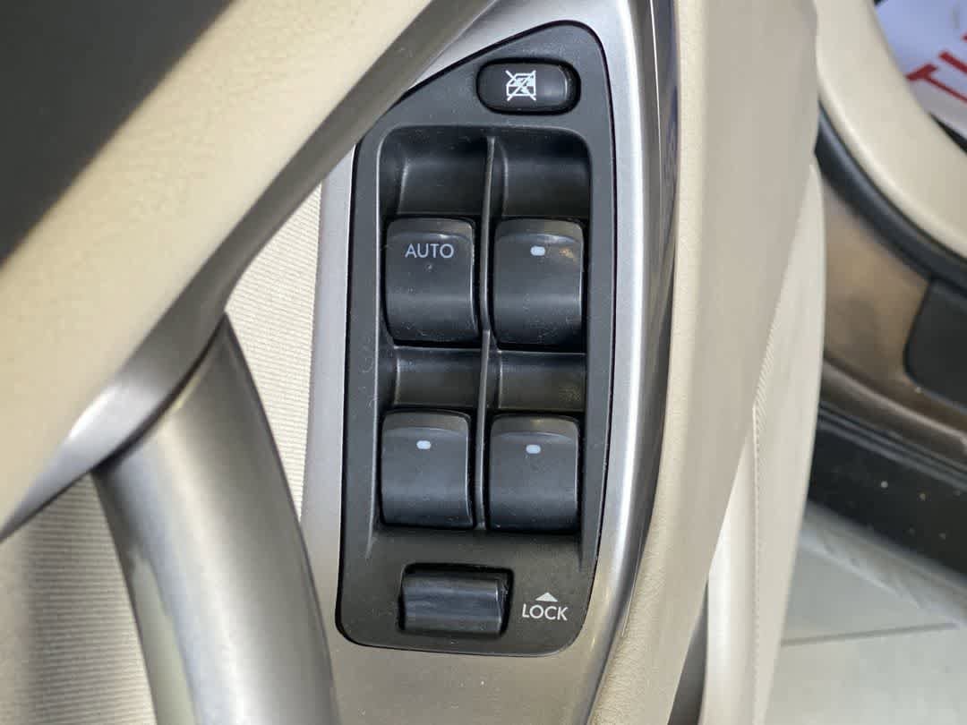 Thumbnail: 2009 Subaru Outback - 16