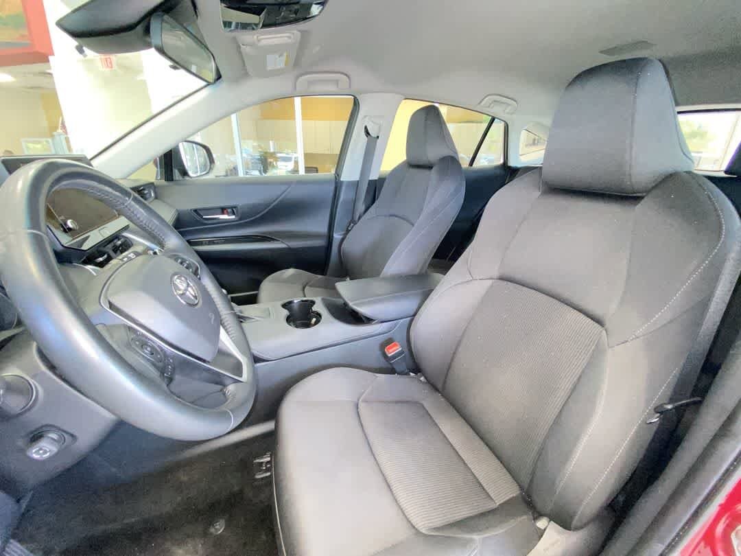 Thumbnail: 2023 Toyota Venza - 13
