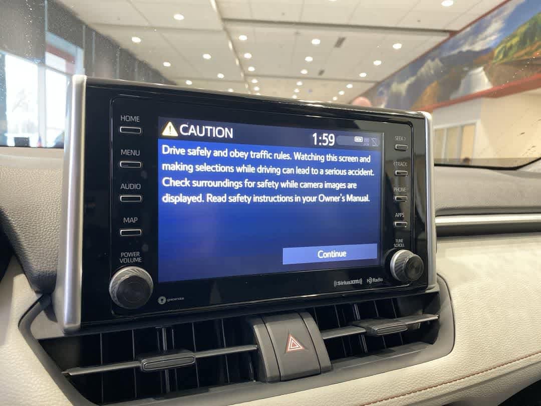 Thumbnail: 2021 Toyota RAV4 - 16