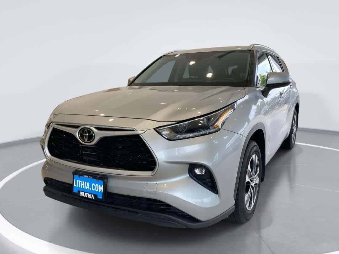 2021 Toyota Highlander's photo