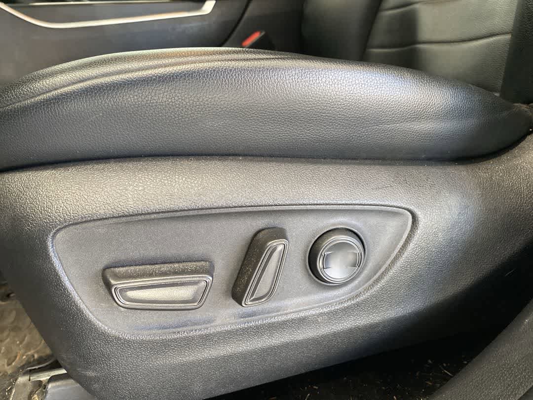 Thumbnail: 2021 Toyota Highlander - 12