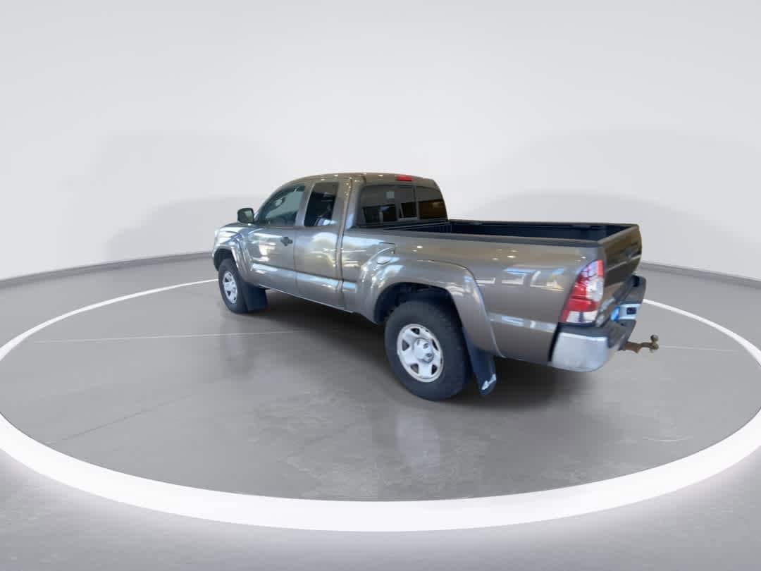 Thumbnail: 2013 Toyota Tacoma - 6