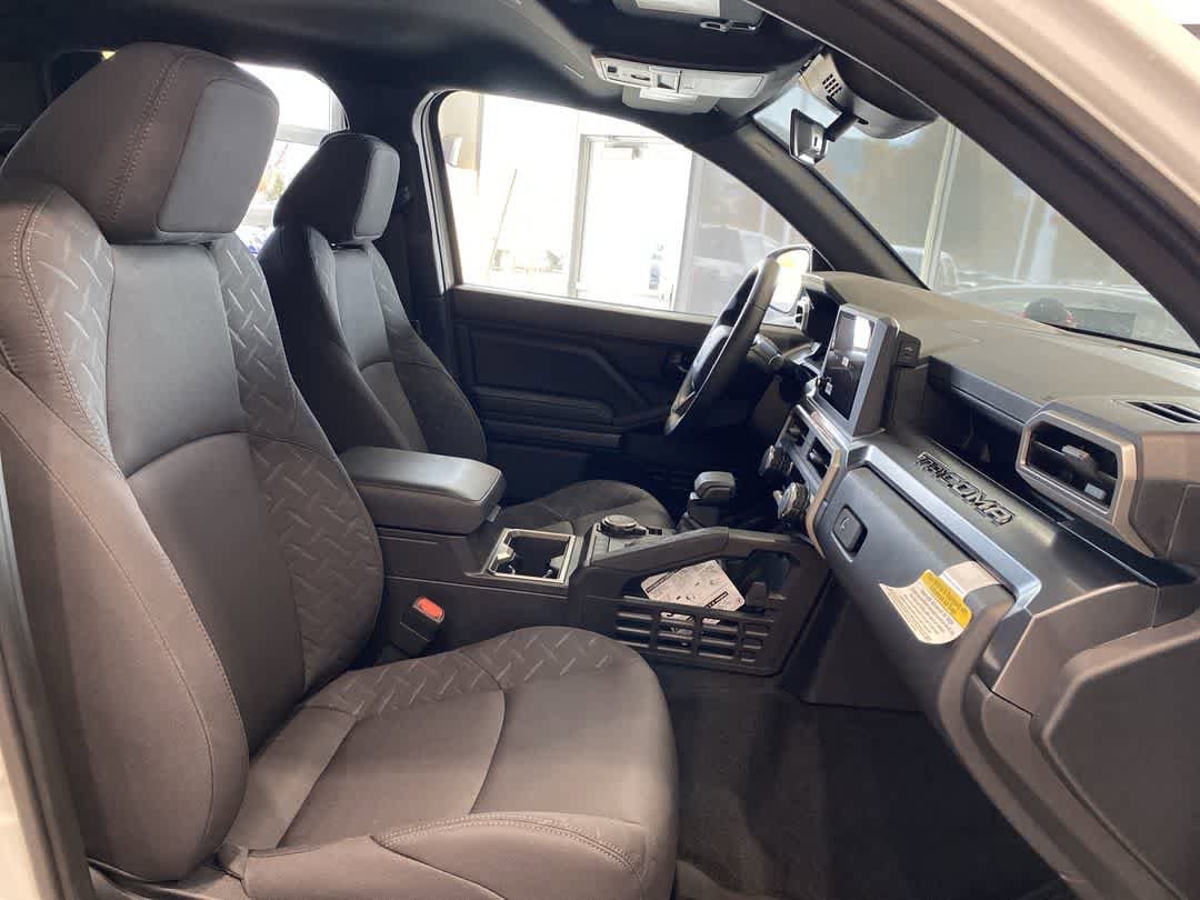 Thumbnail: 2025 Toyota Tacoma - 25