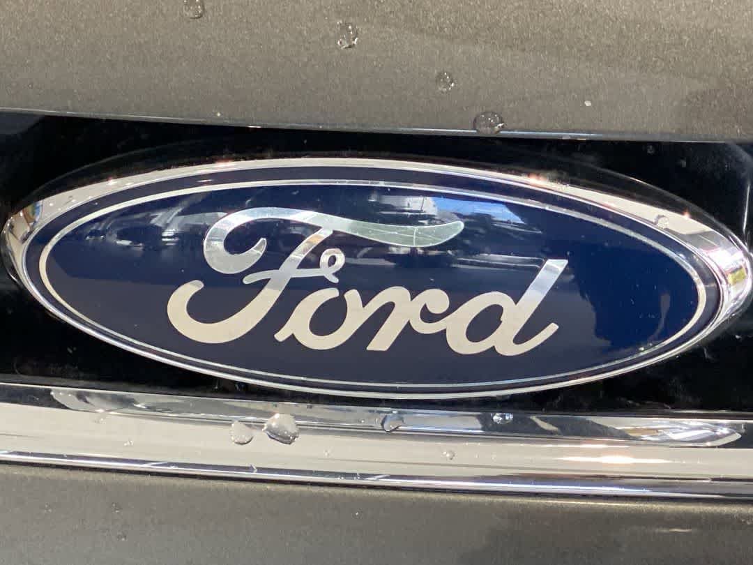 Thumbnail: 2016 Ford Escape - 10