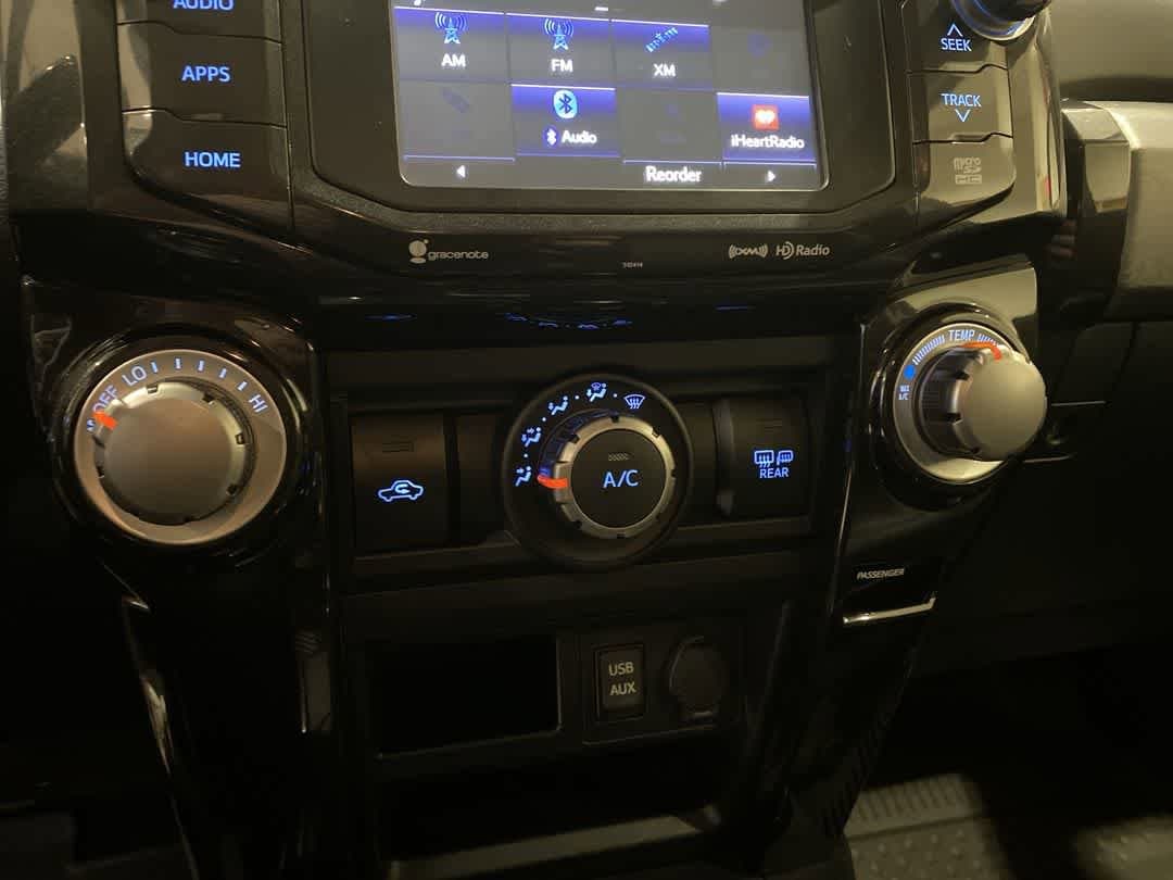 Thumbnail: 2019 Toyota 4Runner - 18