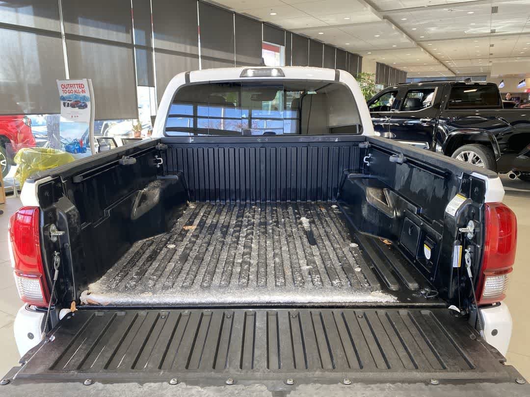 Thumbnail: 2020 Toyota Tacoma - 23