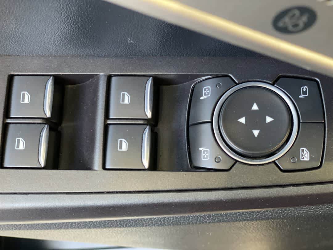 Thumbnail: 2020 Ford Explorer - 16