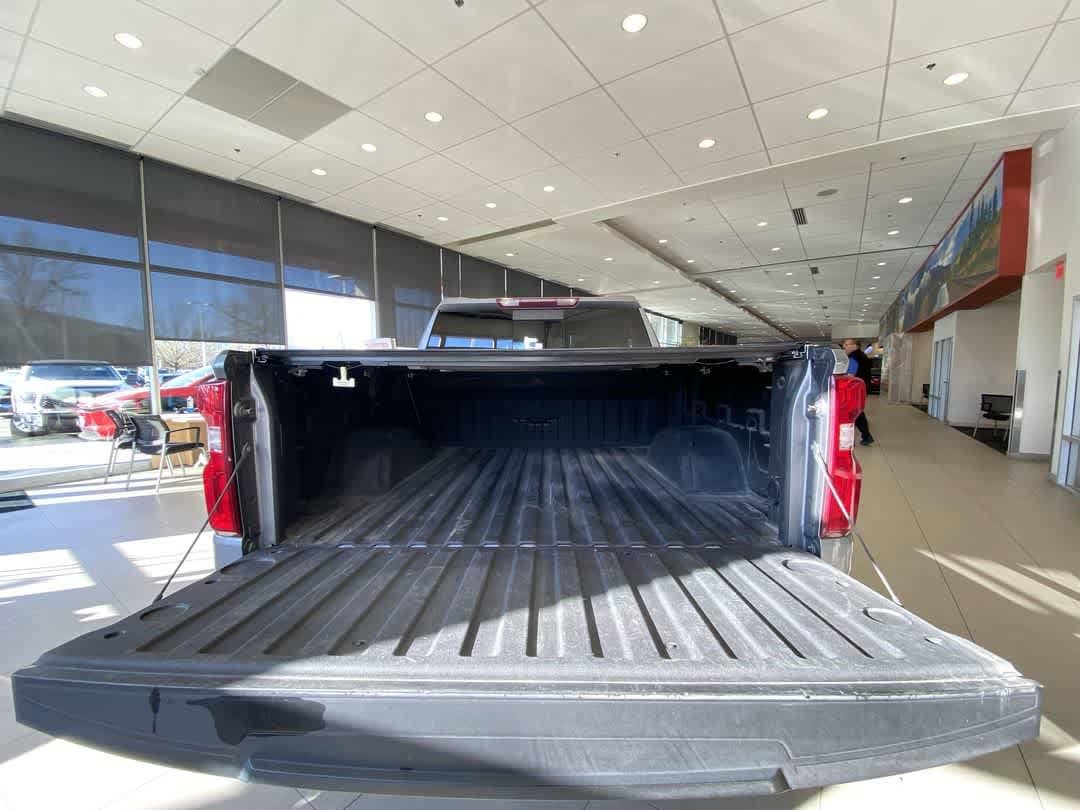 Thumbnail: 2019 Chevrolet Silverado 1500 - 25