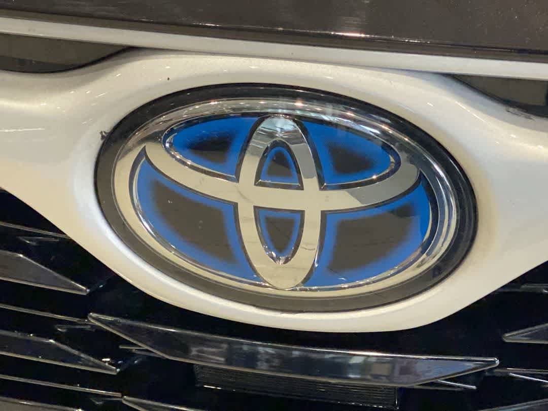 Thumbnail: 2022 Toyota Highlander - 10