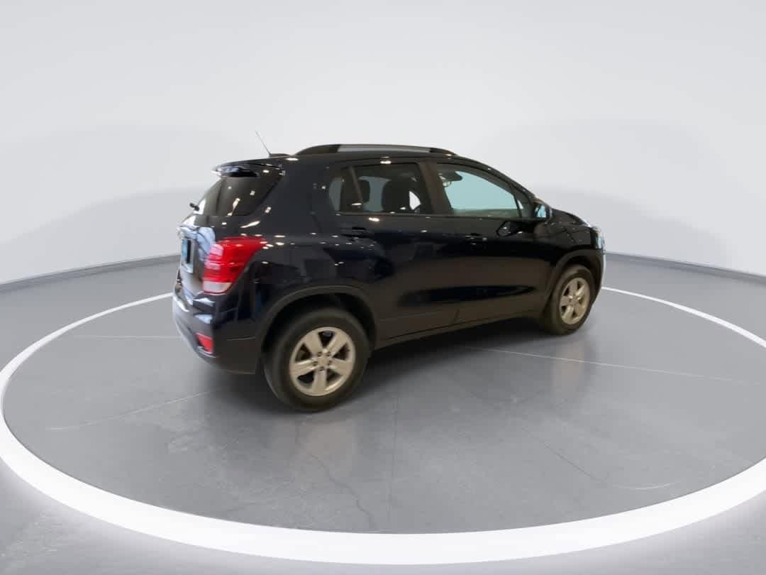 Thumbnail: 2021 Chevrolet Trax - 8