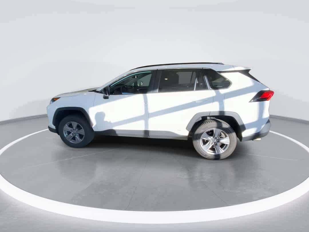 Thumbnail: 2022 Toyota RAV4 - 5