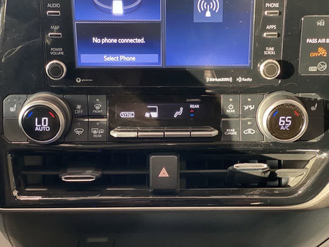 Thumbnail: 2022 Toyota Highlander - 20