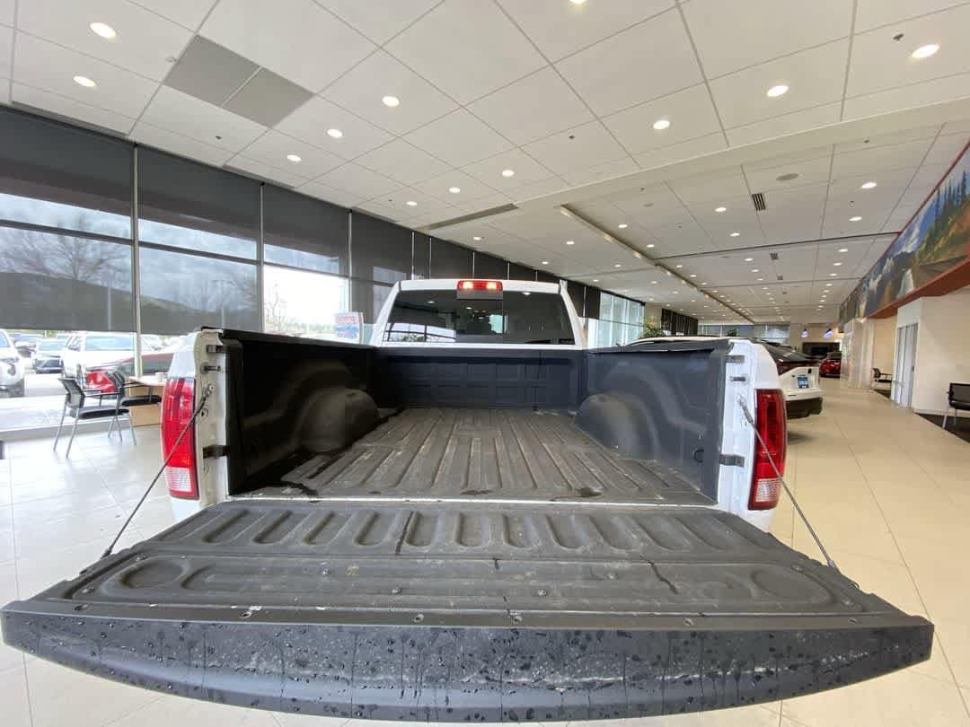 Thumbnail: 2020 RAM 1500 Classic - 26