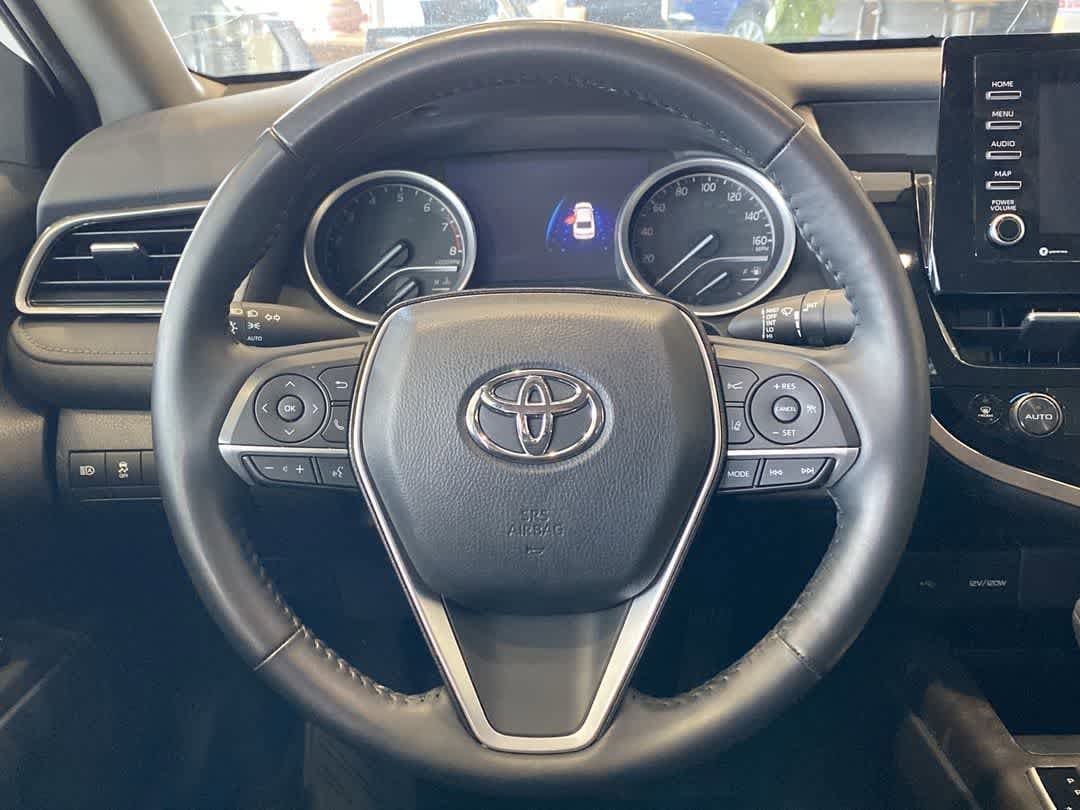 Thumbnail: 2022 Toyota Camry - 17