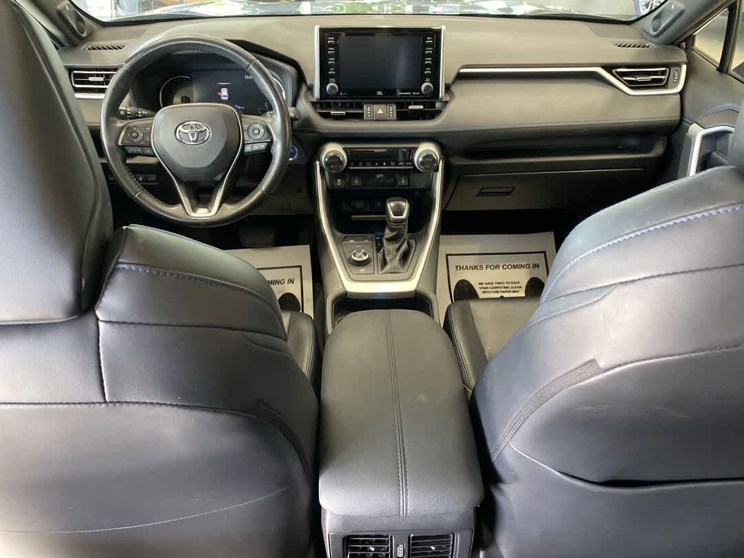 Thumbnail: 2020 Toyota RAV4 - 24