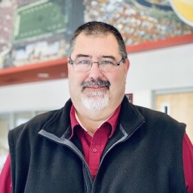 Staff member Scott Zachariasen from ID_672337
