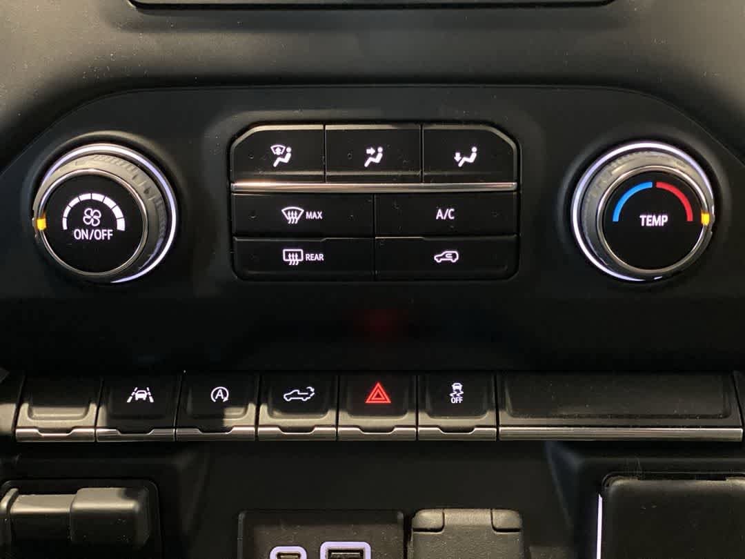 Thumbnail: 2023 Chevrolet Silverado 1500 - 21