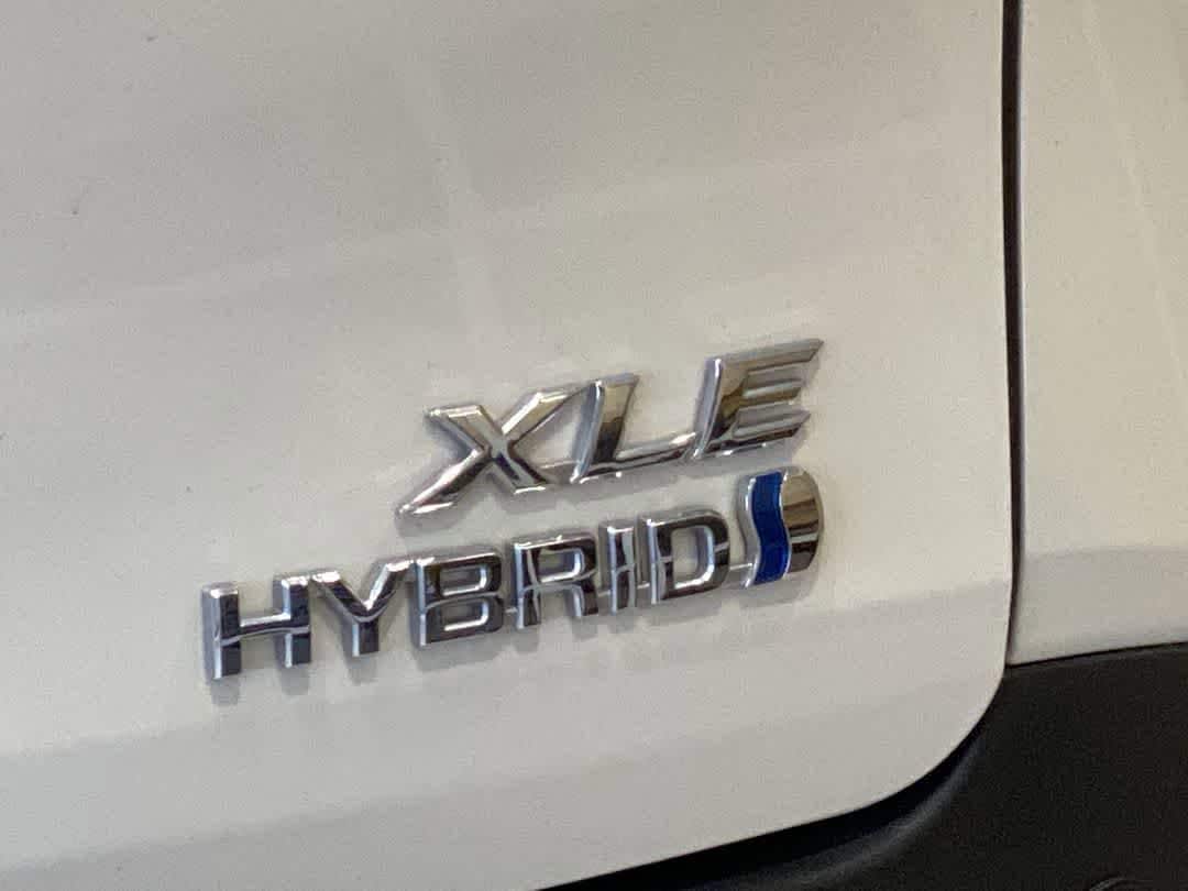 Thumbnail: 2021 Toyota Sienna - 11