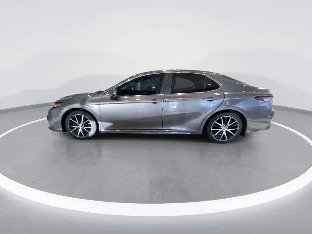 Thumbnail: 2022 Toyota Camry - 5