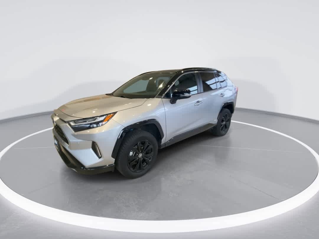 2022 Toyota RAV4 Hybrid XSE photo 4